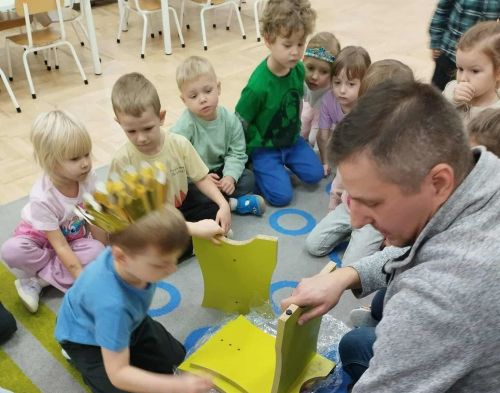 Wizyta stolarza w grupie Biedroneczki 